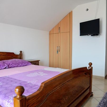 Guest House Ivana Тиват Екстериор снимка