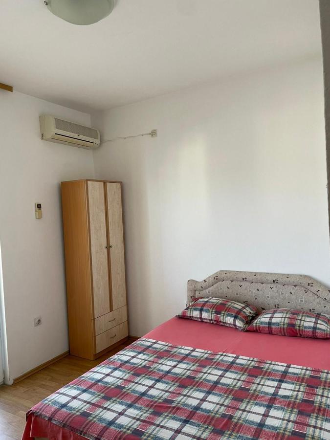 Guest House Ivana Тиват Екстериор снимка